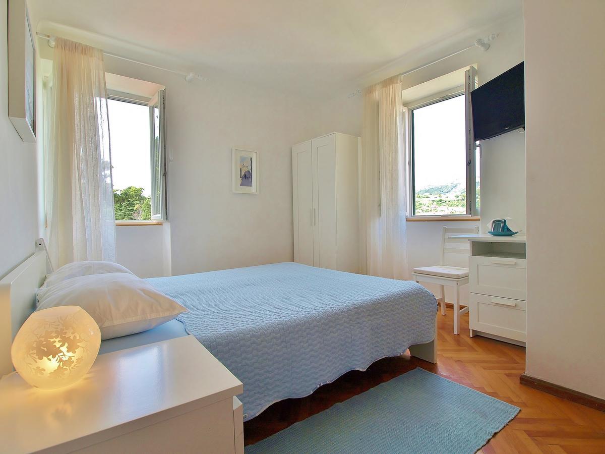 Rooms And Studio Old Town Rab Town Ngoại thất bức ảnh